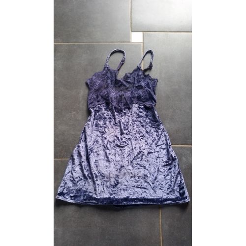 Nuisette 1.2.3 En Dentelles Et Aspet Velour Luisant