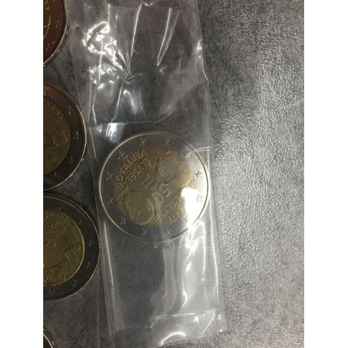 Bonjour Je Vend Les Piece De 2 Euro 38 Piece, Une De Entre Elle A Etai Touche Par Le Joueur De Foot Zinadine Zidane Le Prix Est  De 1100 Euro ...