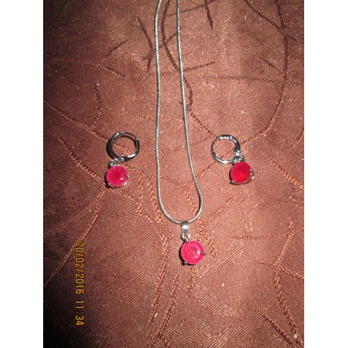 Parure  Argenté   Collier + Boucle Rouge