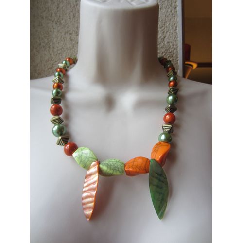 Collier Orange Et Vert Pendentif En Nacre N° 120
