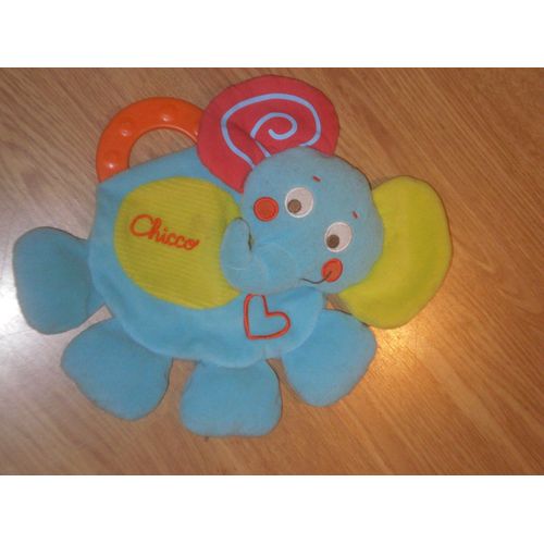 Doudou Peluche Chicco Elephant Éléphant Plat Bleu Rouge Vert Coeur Bruit Papier Froissé Anneau Dentition Spirale 