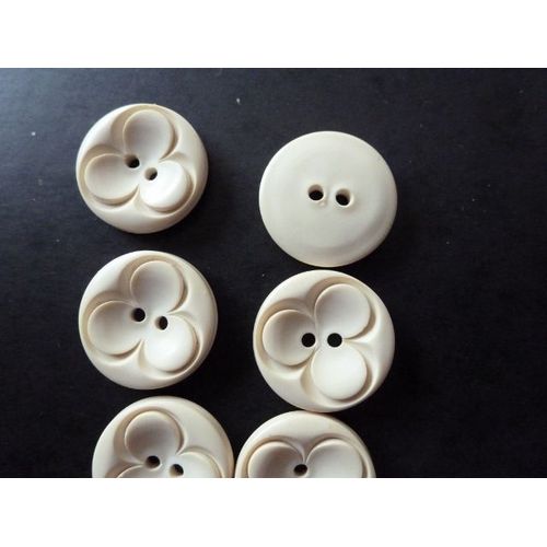 Bouton Blanc Cassé Décor Trèfle Lot De 6