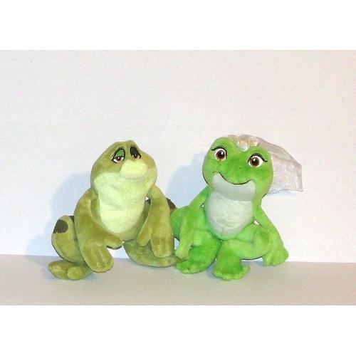  La Princesse Et La Grenouille Peluches Qui Font Des Bisous Tiana Et Naveen Le Prince Disney