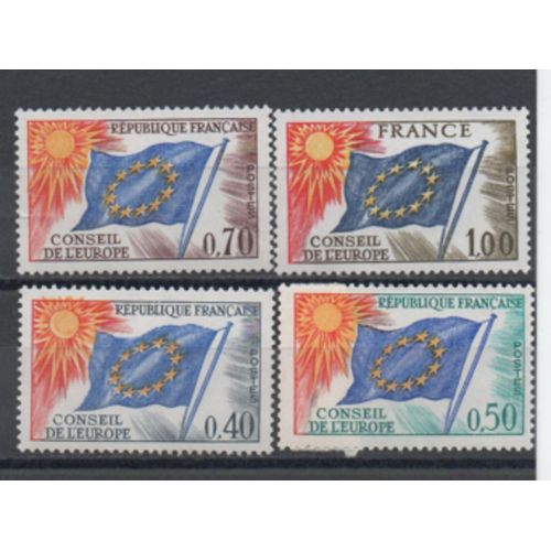 France: Lot De 4 Timbres De Service Pour Le Conseil De L'europe, Type Drapeau Européen N° 31, 33, 35 Et 49.