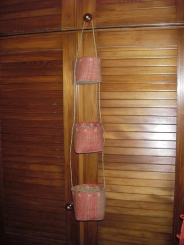 Ensemble De 3 Caches Pots Reliés Entre Eux À Suspendre ,En Macramé De Couleur Beige Et Rose ,Fantaisie :Petites Étoiles Sur Les Bords ,3 Dimensions Différentes .