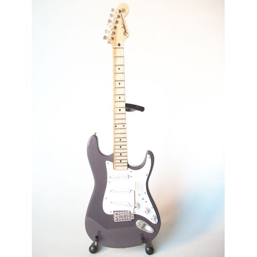Guitare Miniature Axe Heaven Stratocaster Eric Clapton Gris Pewter