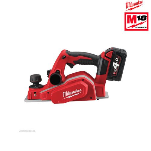 Rabot Milwaukee 82mm M18 BP402C avec batterie 4.0Ah 4933451114