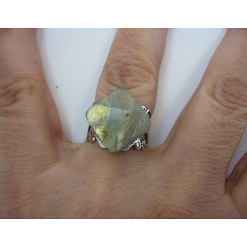 Création Lithothérapie + Bague Perle De Labradorite Sur Monture Originale Ajustable + B.Art Création + Neuf