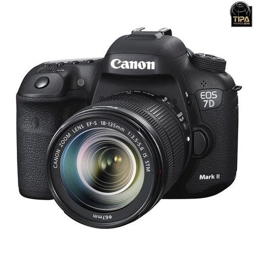 CANON EOS 7D MARK II + 18-135 IS STM