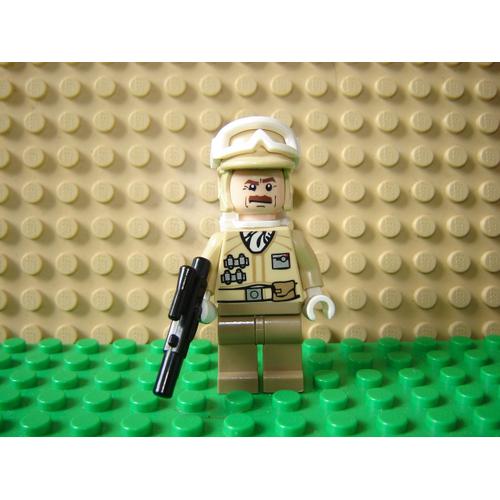 Lego Star Wars Figurine Sw425 Hoth Rebel Trooper Moustache Du Set 9509