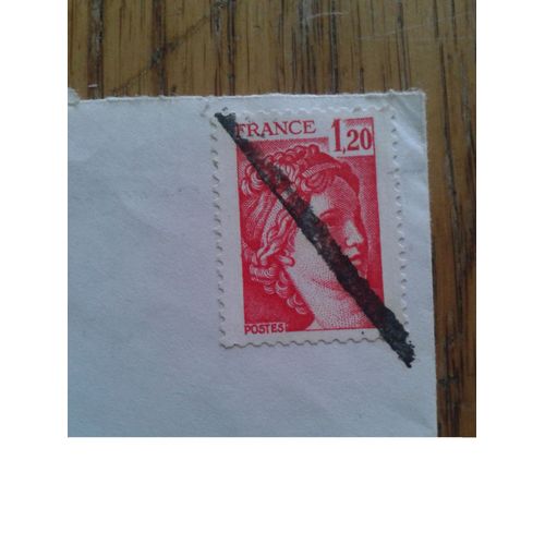 Timbre Sabine De Gandon Rouge 1,2 Franc Yvert Et Tellier N°1974 Oblitéré Barre Diagonale Sur Enveloppe