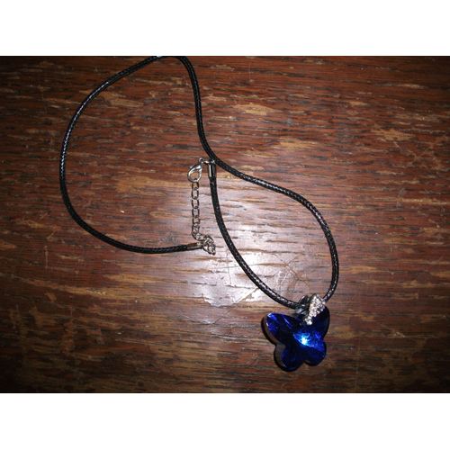 Collier Papillon Bleu Foncé Et Strass