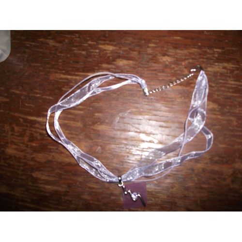 Collier En Tissu Violet Avec Carré