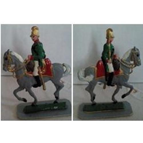 Lot De 8 Figurines Dont 2 Plats D'étain Et 6 En Plomb/Étain (Pions De Jeu D'échec) +  2 Statuettes M