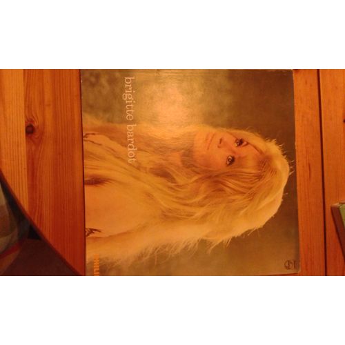 Brigitte Bardot Chante