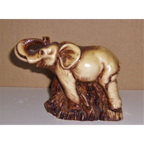 Statuette Eléphant En Résine 10 x1 3 cm