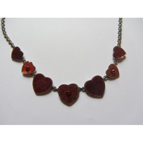 Beau Collier Avec Coeurs Couleur Rouge Orangé