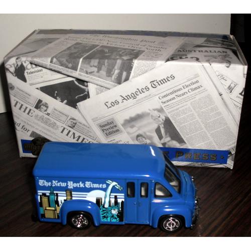 Power Of The Press - Dodge Route Van "The New York Times" - -Matchbox