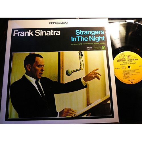 Disque 33t  Franck Sinatra  Strangers In The Night