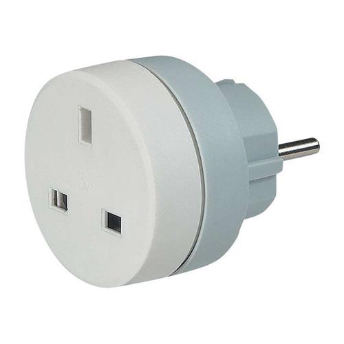 C2G British to French/German Standard Adapter with Safety Shuters - Adaptateur pour prise d'alimentation - 2 pôles (M) pour tripolaire (F) - blanc