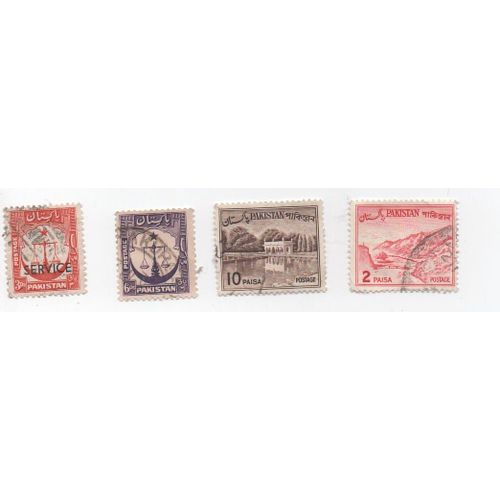 Timbre Pakistan Lot De 4 Armoirie Et Paysage 