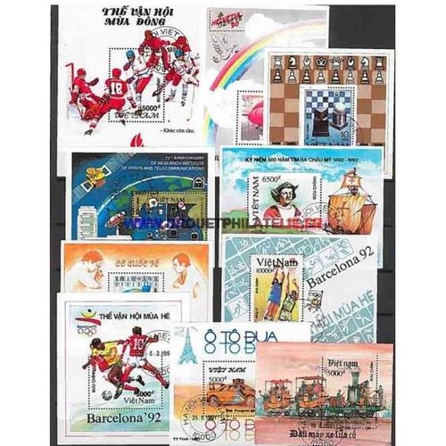 Vietnam 25 Blocs-Feuillets  Differents Obliteres 