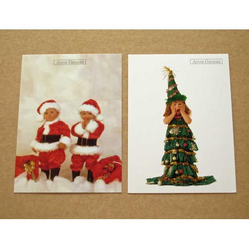 Lot 2 Cartes Postales Anne Geddes Bébé Enfant Petite Fille Jumeaux Sapin Père Noël  1999 Format 15x11cm 
