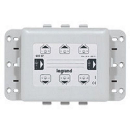 LEGRAND 092238 - BOITE DÉRIVATION RACCORDEMENT RAPIDE - TRI/MONO - 7 CIRCUITS EM