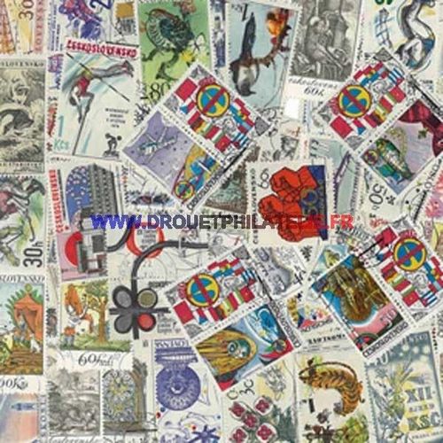 Tchécoslovaquie Grands Formats 300 Timbres Differents Oblitéres 