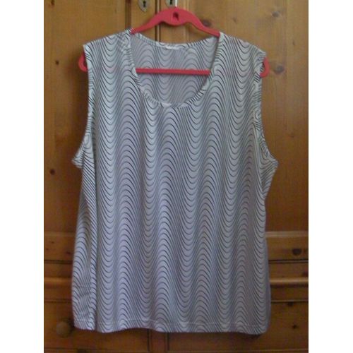 Top Rayé Noir/Blanc - Taille 48/50