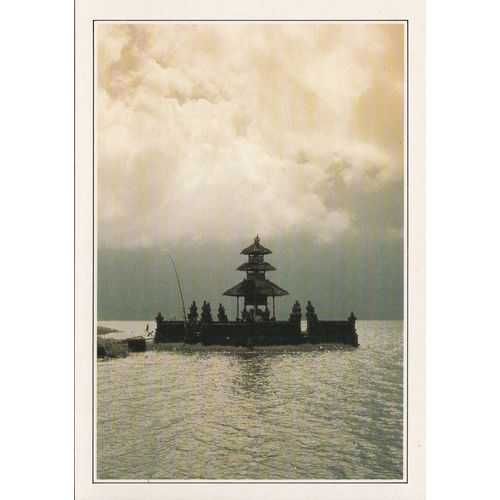 Bali, " Lac Bratan, Le Temple Ulu Danu ", Indonésie.