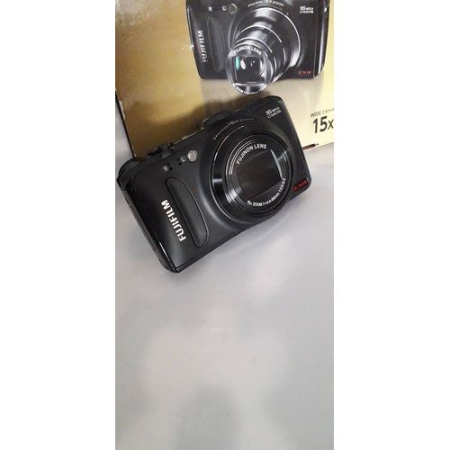 FUJIFILM FINEPIX F600 EXR CMOS GPS 16 MPIX NOIR