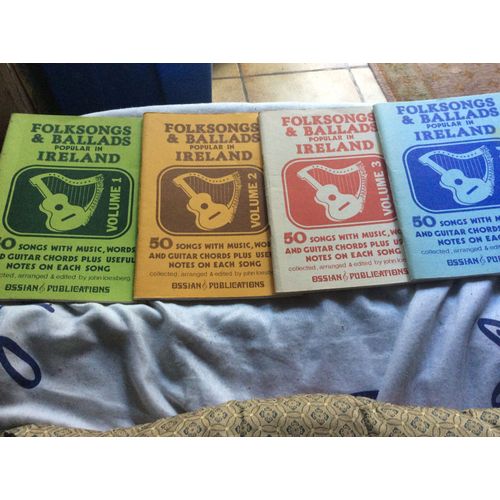 Folksongs & Ballads Popular In Irland  En 4 Volumes 