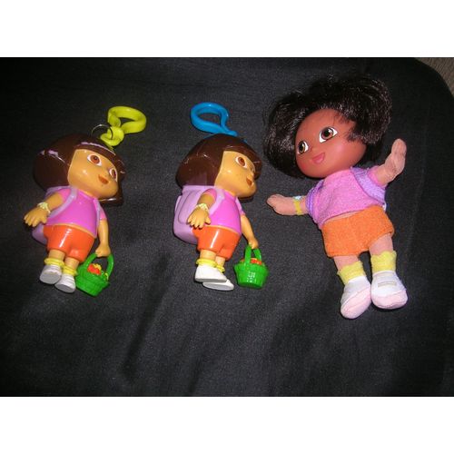 Lot De 3 Poupées Dora Et Son Sac À Dos.