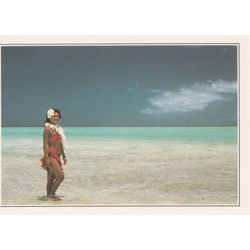 Tahiti, " Vahiné Sur Une Plage Corallienne ".