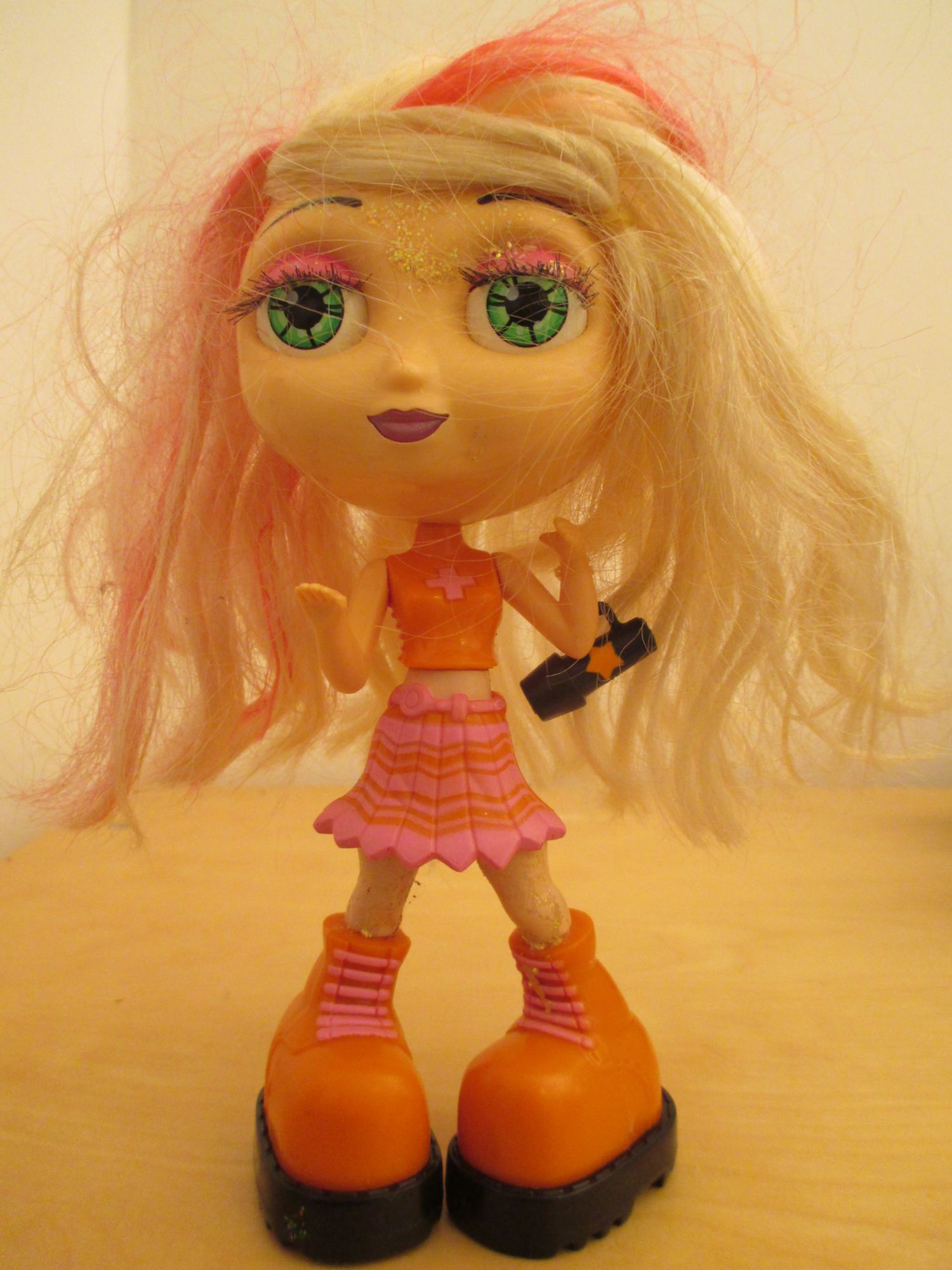 POUPEE BRATZ GROSSE Tete 28 Cm Yeux Interchangeables Mattel 2006