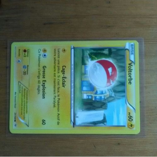 Carte Pokémon Voltorbe 21/108 Ciel Rugissant