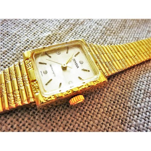 Geneva Montre Dame Rectangulaire 1980 Dam0028