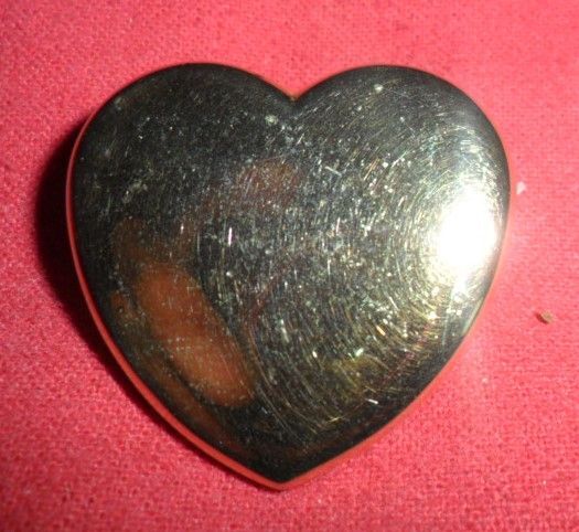 Pin's Coeur Parfum Givenchy