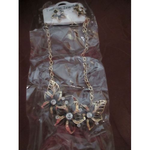Parure Collier + Boucle D Oreille Fleur Noir