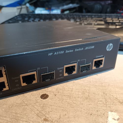 Commutateur 1U HP A3100 24 ports