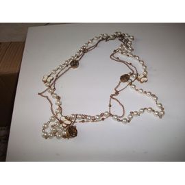 Collier En Acier Et Des Perles