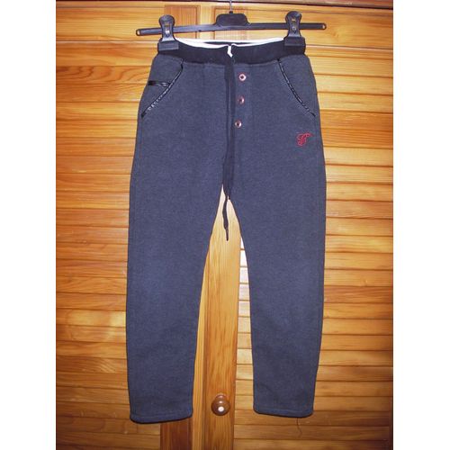Pantalon Enfant Garçon Entièrement Doublé ,De Marque Getriga ,100% Coton ,Taille 22 ,De Couleur Gris Foncé ,Taille Élastiquée ,Cordon De Serrage ,3 Boutons Fantaisis À L'avant .