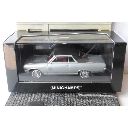 Opel Diplomat V8 Coupe 1965 Laplata Silver Black Roof Minichamps 400048020 1/43-Minichamps