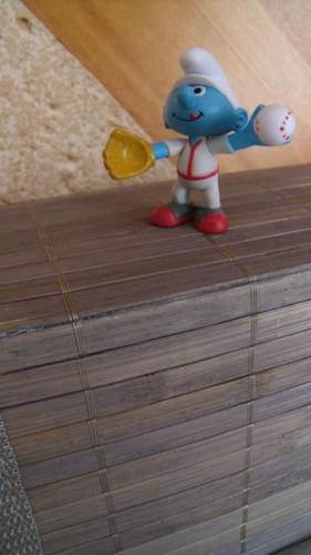 Neuf:Figurine Schtroumpf Joueur De Baseball