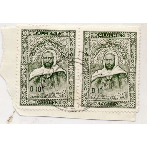 Timbre Algérie :  2 Timbres Oblitérés L'émir Abdlekader, 0,10 D A