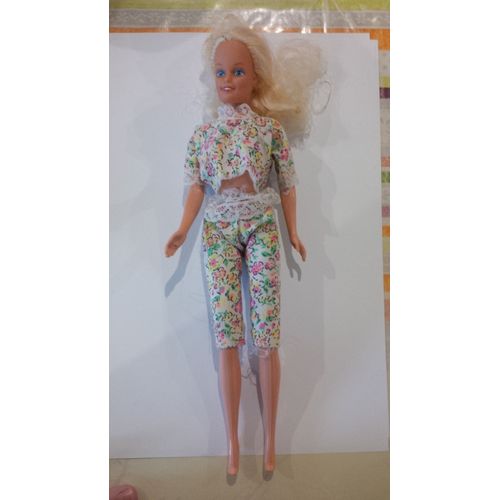 Poupée Barbie Mattel Vêtements Fleurs