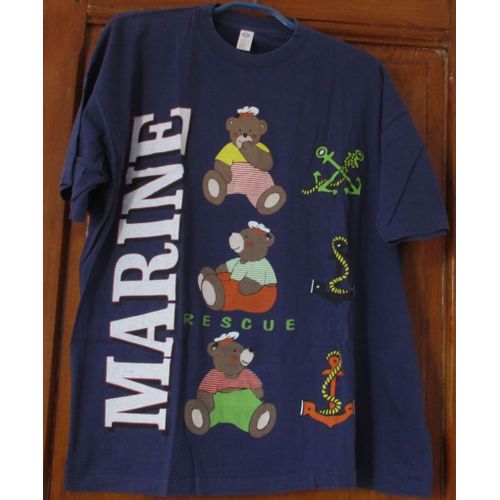 T-Shirt " Marine Rescue" De Chez C & A - Avec Oursons Habillés En Marins Sur Fond Bleu Marine - Taille X L - 100% Coton