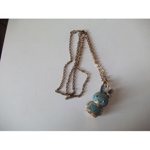 Collier En Acier Un Lapin Bleu