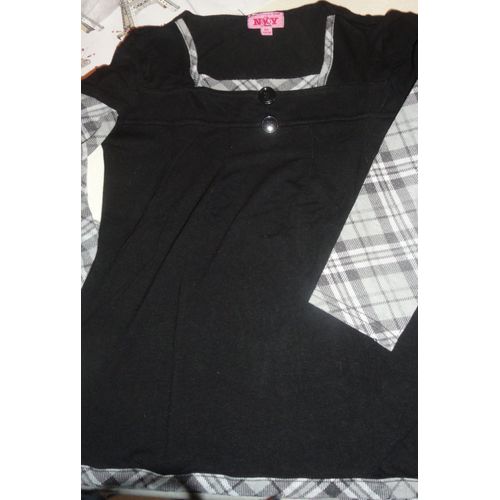 Elégant Sweat Pour Fille - Marque N K Y - Taille 10 Ans (130cm) - Noir Avec Liserés Et Manches En Écossais Gris Et Blanc